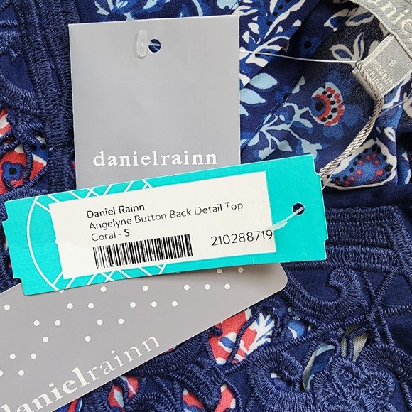 Daniel Rainn for Stitch Fix Angelyne Button Back Detail Top Coral Small … - Picture 7 of 9